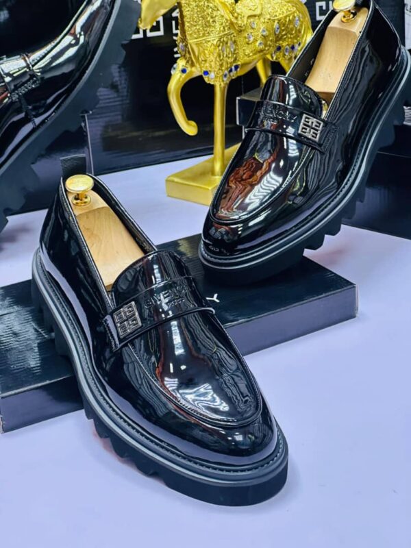 Louis Vuitton Monogram Mule Loafers – Black